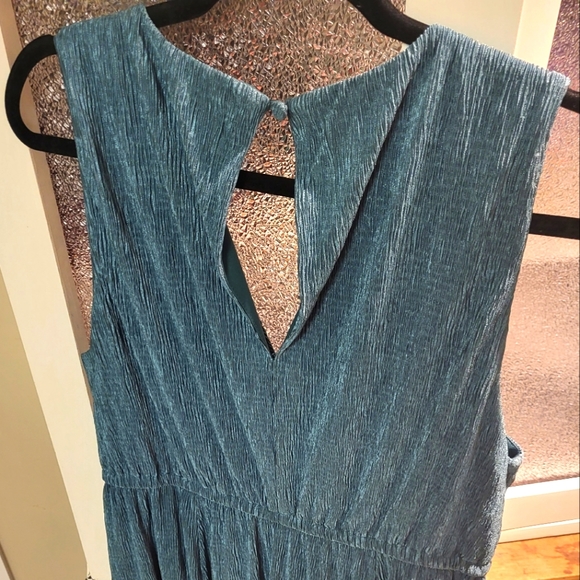 Forrest Green Long Torrid 👗 Dress 😍 - Picture 3 of 7